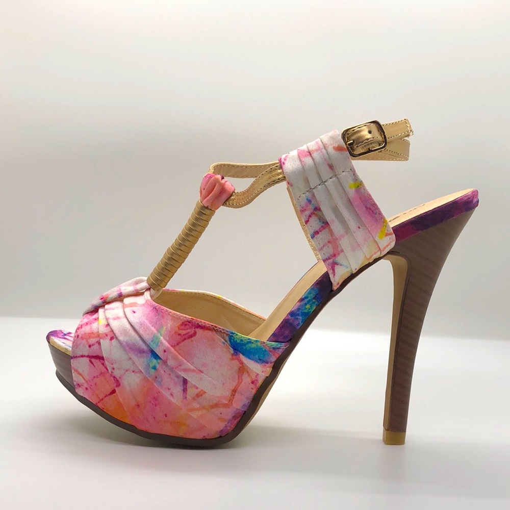 Gorgeous Multi-Color Heels - Picture 2 of 15